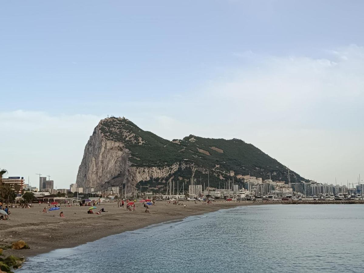 Vistas A 3 Paises Y 2 Continentes 1º Linea De Playa A 5 Minutos De Gibraltar Apartment La Linea de la Concepcion Luaran gambar