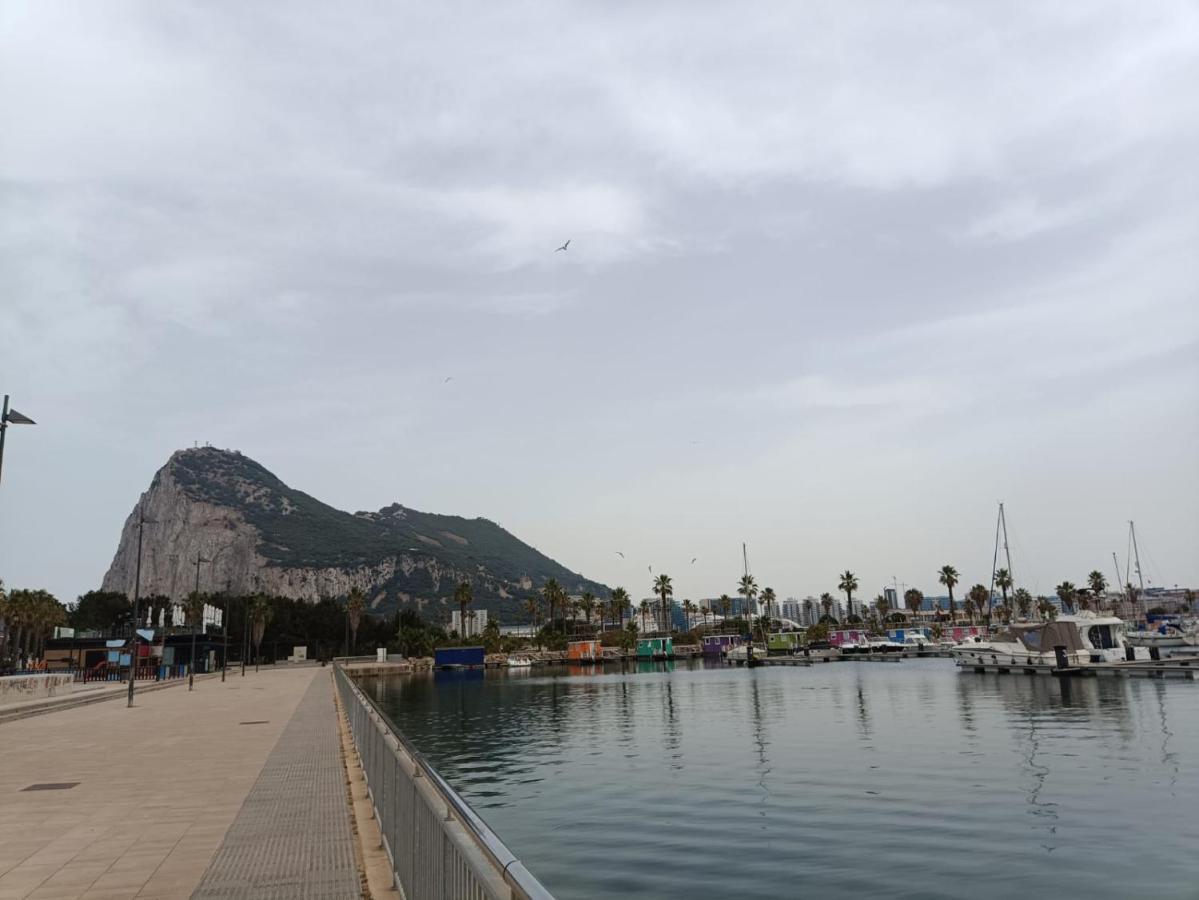 Vistas A 3 Paises Y 2 Continentes 1º Linea De Playa A 5 Minutos De Gibraltar Apartment La Linea de la Concepcion Luaran gambar